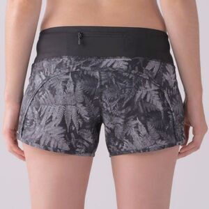 Lululemon Kindred Spirit Speed Short Size 6 Running Tropical Print
